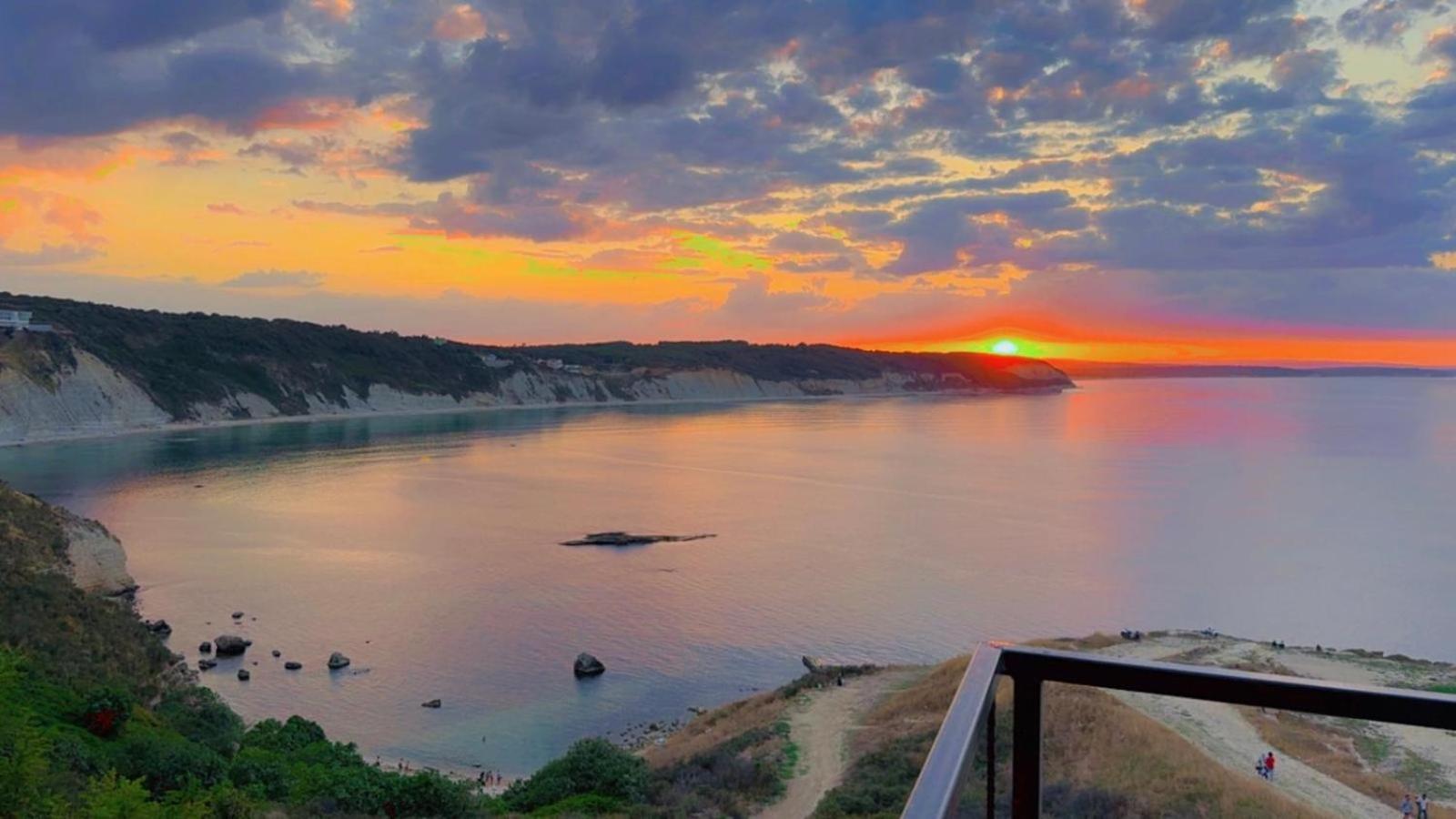 Marina Fener Hotel Istanbul Airport Karaburun  Exterior foto